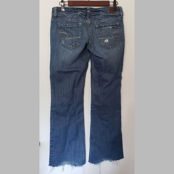 American Eagle Favorite Boyfriend Distress… - Picture 2 of 9